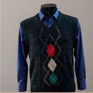 Men's V-Neck Argyle Sweater Vest - Multicolored